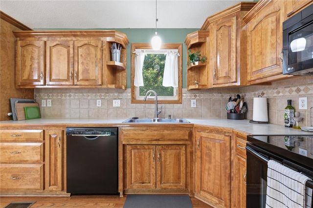 7286 SW Crystal Lane, Trimble, MO 64492