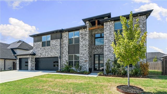 1111 Longbourn Drive, Centerton, AR 72719