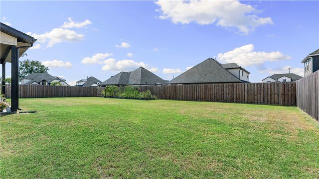 1111 Longbourn Drive, Centerton, AR 72719