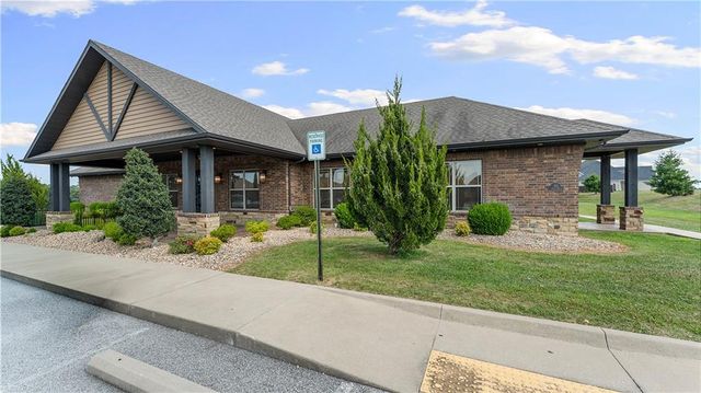 1111 Longbourn Drive, Centerton, AR 72719