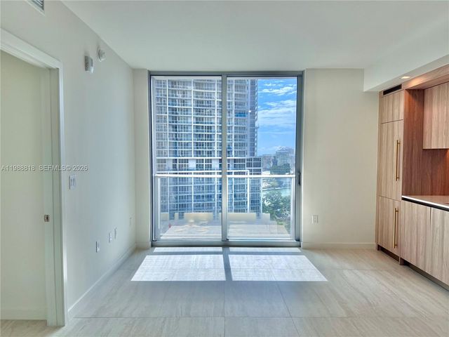 77 SE 5th St 1615, Miami, FL 33131