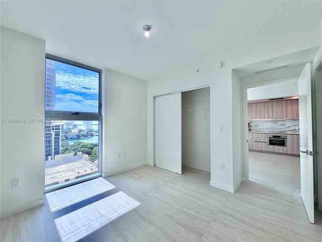 77 SE 5th St 1615, Miami, FL 33131