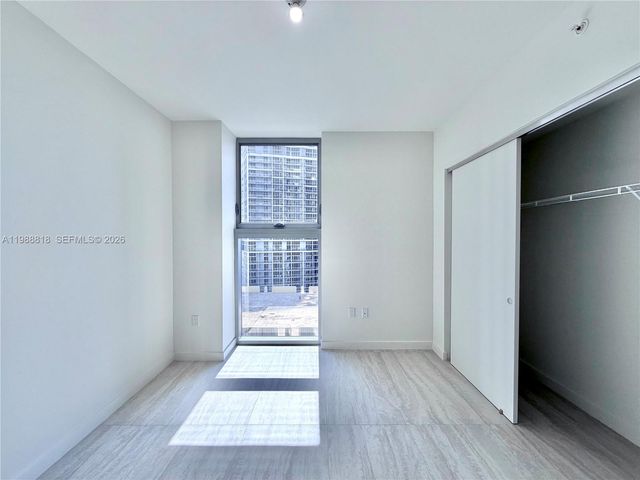 77 SE 5th St 1615, Miami, FL 33131