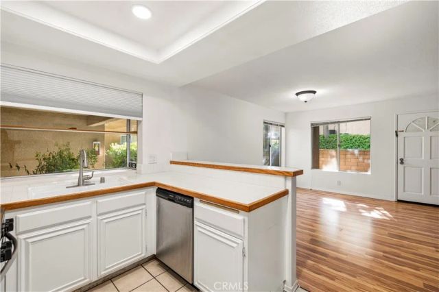22713 Copper Hill 44, Saugus, CA 91350