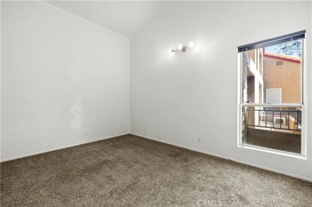 22713 Copper Hill 44, Saugus, CA 91350