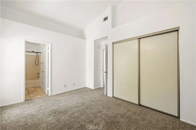 22713 Copper Hill 44, Saugus, CA 91350
