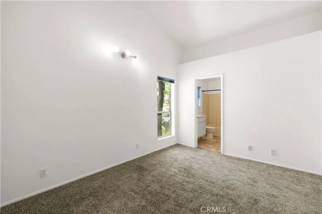 22713 Copper Hill 44, Saugus, CA 91350