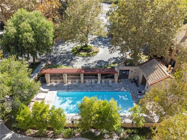 22713 Copper Hill 44, Saugus, CA 91350
