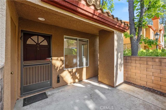22713 Copper Hill 44, Saugus, CA 91350