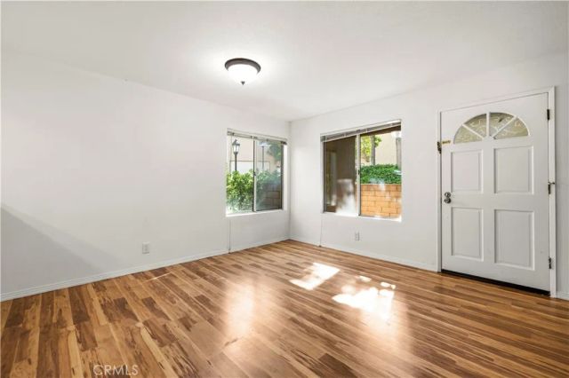 22713 Copper Hill 44, Saugus, CA 91350