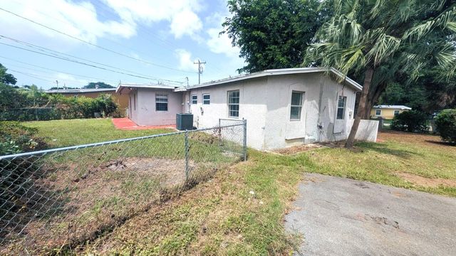 801 NW 33rd Terrace, Lauderhill, FL 33311