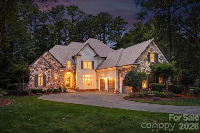 103 White Crest Court, Mooresville, NC 28117