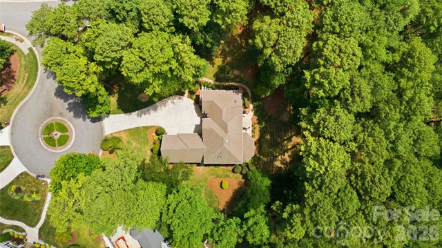 103 White Crest Court, Mooresville, NC 28117