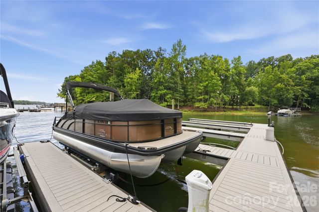 103 White Crest Court, Mooresville, NC 28117