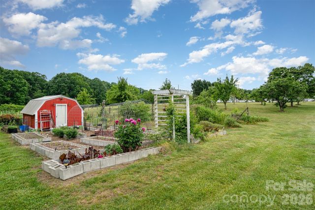 1720 Lowe Drive, Catawba, NC 28609