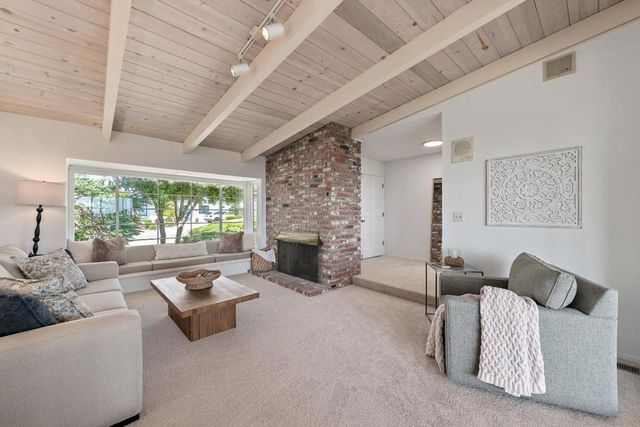 3595 Oakes Drive, Hayward, CA 94542