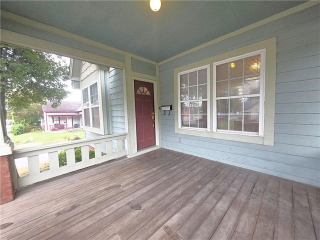 422 S 22nd Street, St Joseph, MO 64501