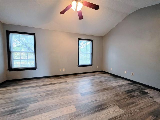 422 S 22nd Street, St Joseph, MO 64501