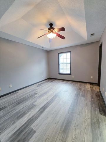 422 S 22nd Street, St Joseph, MO 64501