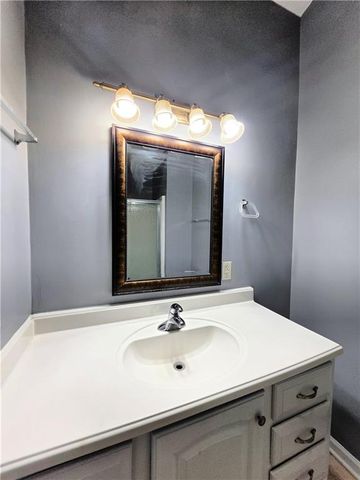 422 S 22nd Street, St Joseph, MO 64501