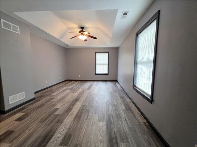 422 S 22nd Street, St Joseph, MO 64501