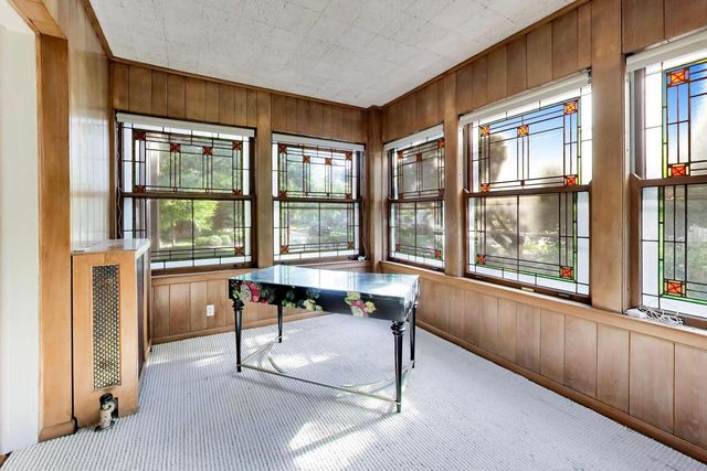 801 Gunderson Avenue, Oak Park, IL 60304