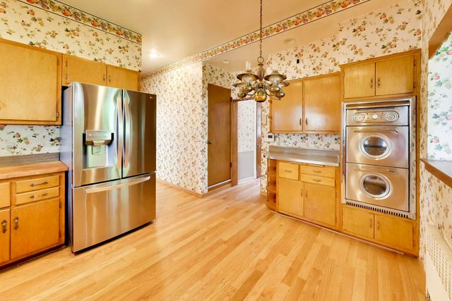 801 Gunderson Avenue, Oak Park, IL 60304