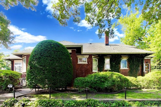801 Gunderson Avenue, Oak Park, IL 60304