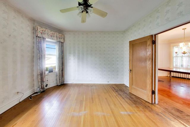 801 Gunderson Avenue, Oak Park, IL 60304