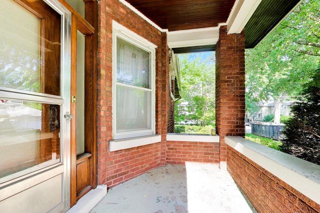 801 Gunderson Avenue, Oak Park, IL 60304