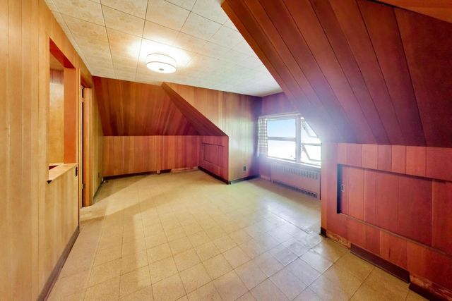 801 Gunderson Avenue, Oak Park, IL 60304