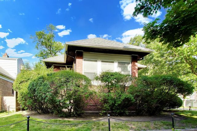 801 Gunderson Avenue, Oak Park, IL 60304