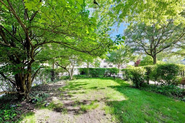 801 Gunderson Avenue, Oak Park, IL 60304