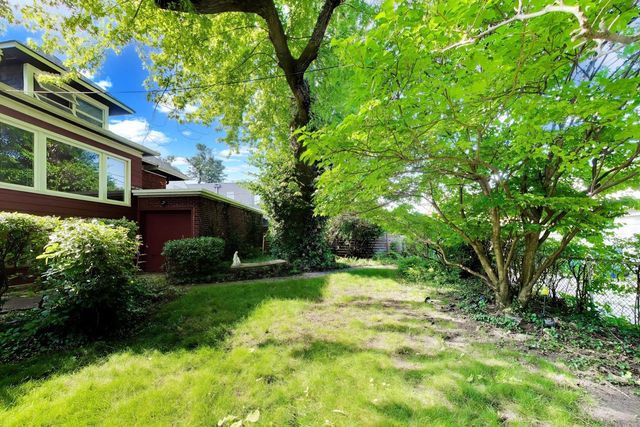 801 Gunderson Avenue, Oak Park, IL 60304