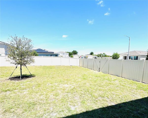 1053 AMBLESIDE DR, Haines City, FL 33844