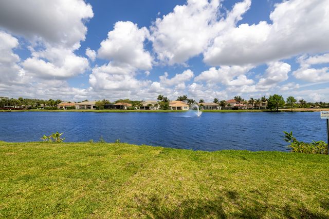111 Tresana Boulevard 27, Jupiter, FL 33478