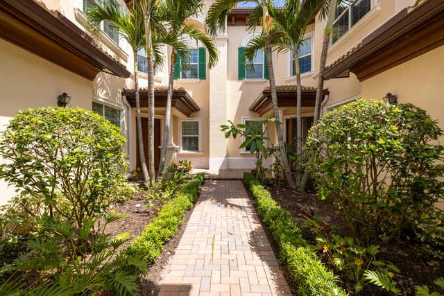 111 Tresana Boulevard 27, Jupiter, FL 33478
