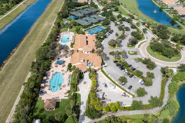 111 Tresana Boulevard 27, Jupiter, FL 33478