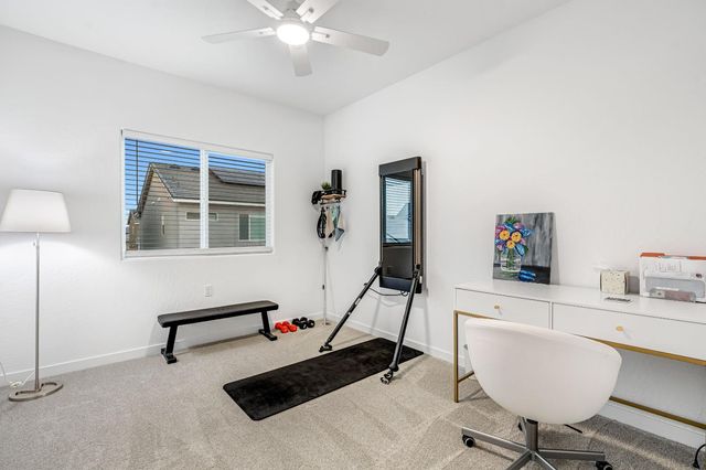 1039 Compass Drive W, Madera, CA 93636