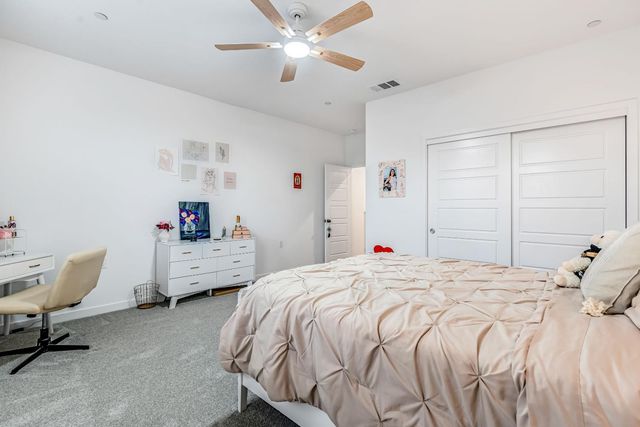 1039 Compass Drive W, Madera, CA 93636