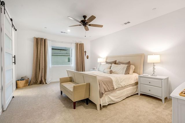 1039 Compass Drive W, Madera, CA 93636