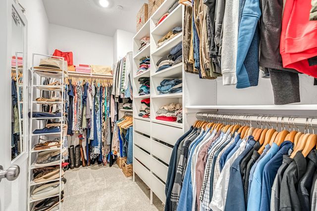 1039 Compass Drive W, Madera, CA 93636