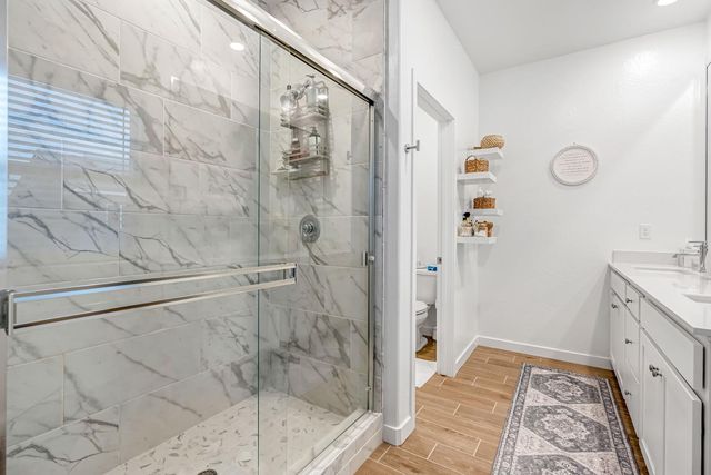 1039 Compass Drive W, Madera, CA 93636