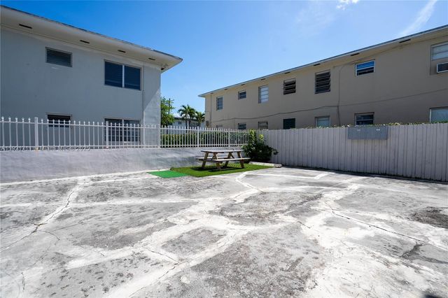 450 NE 82nd Ter 8, Miami, FL 33138