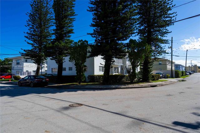 450 NE 82nd Ter 8, Miami, FL 33138