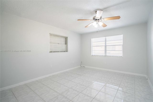 450 NE 82nd Ter 8, Miami, FL 33138