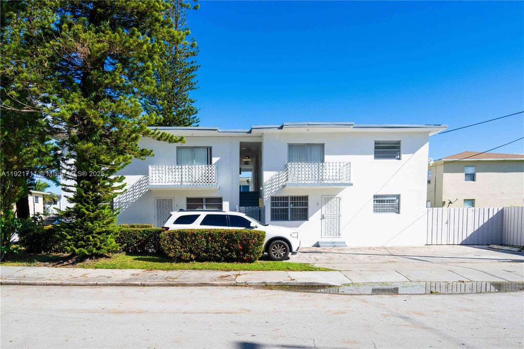 450 NE 82nd Ter 8, Miami, FL 33138