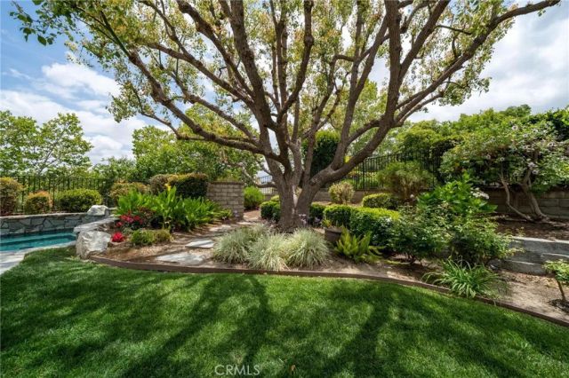 26072 Charing Cross, Valencia, CA 91355