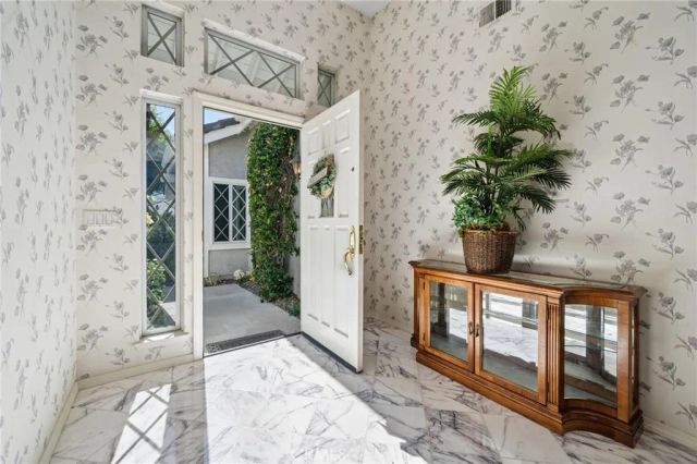 26072 Charing Cross, Valencia, CA 91355