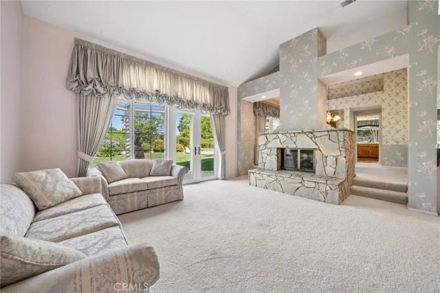 26072 Charing Cross, Valencia, CA 91355